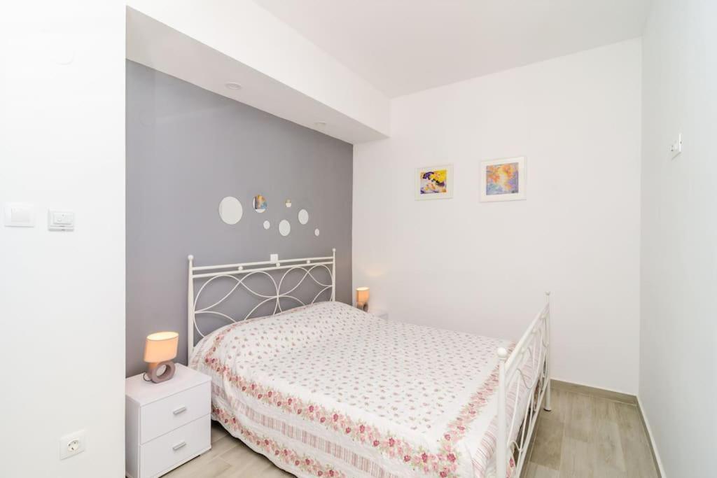 Sea View Apartment 10 Minutes Walk From Old City Дубровник Екстериор снимка